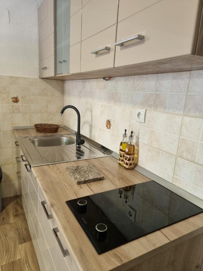 Apartments Ljubica Tivat Exterior photo